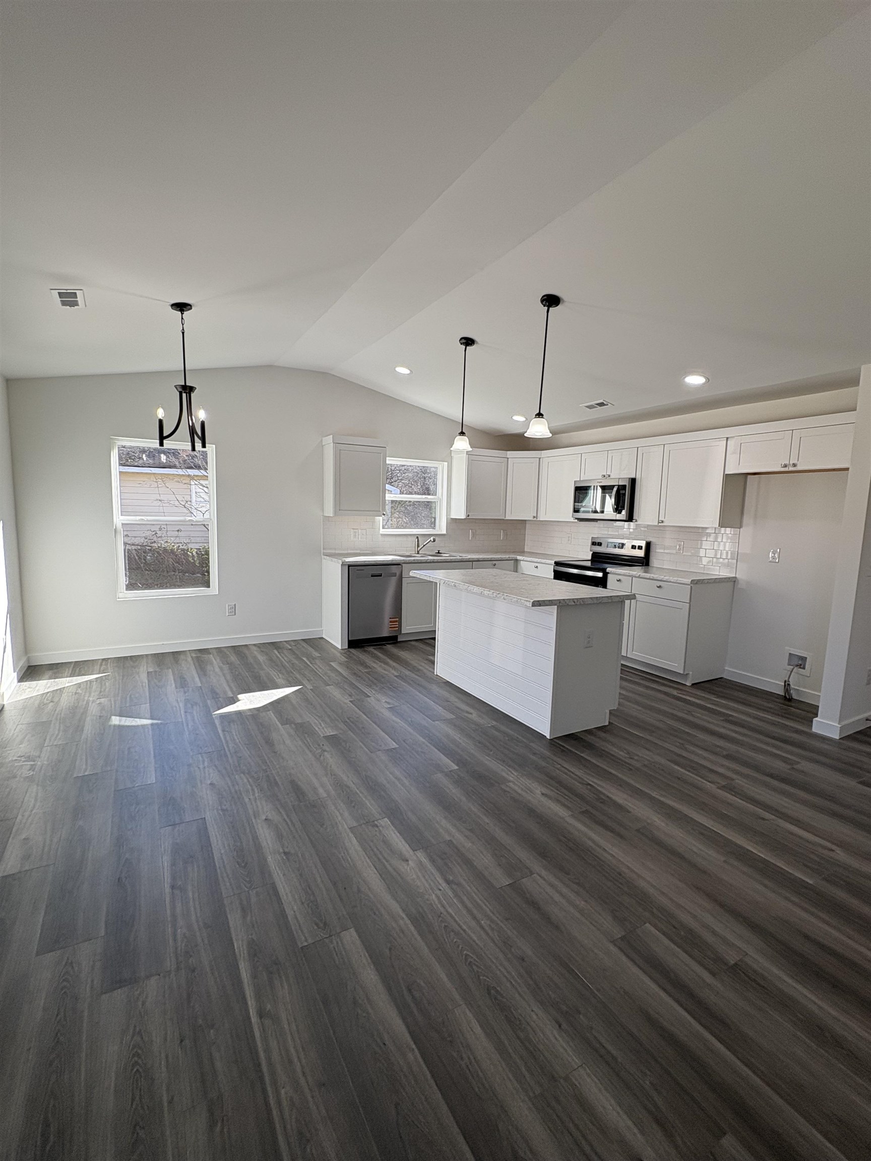 209 Claremont Street Gaffney, SC 29341 - Photo 4 of 17