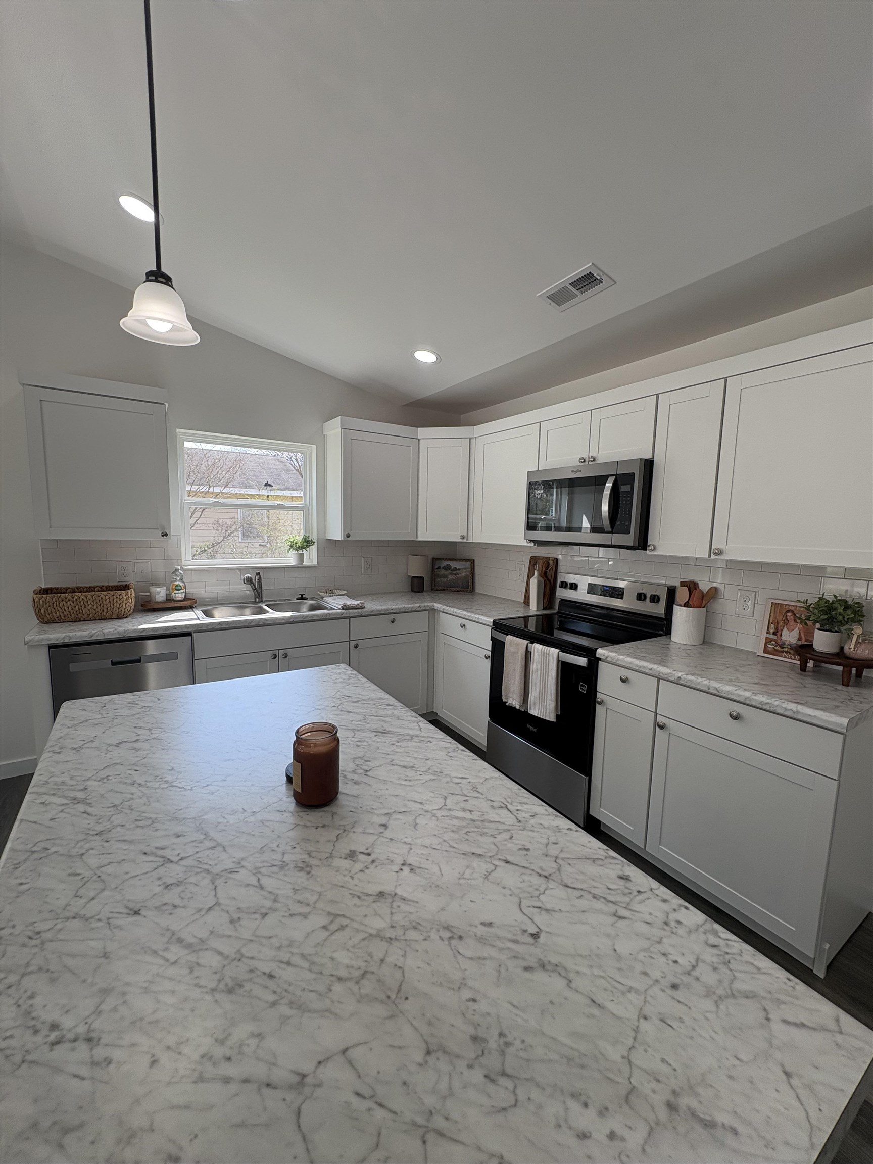 209 Claremont Street Gaffney, SC 29341 - Photo 6 of 22