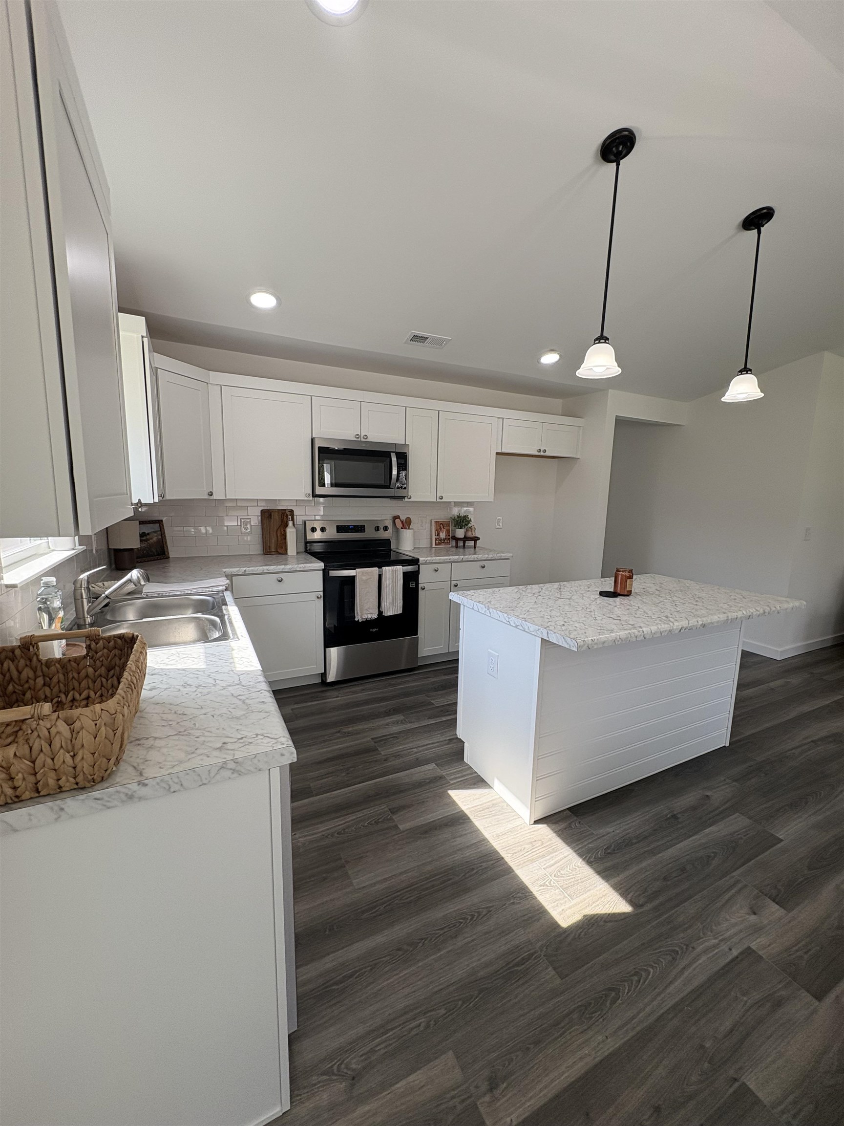 209 Claremont Street Gaffney, SC 29341 - Photo 8 of 22