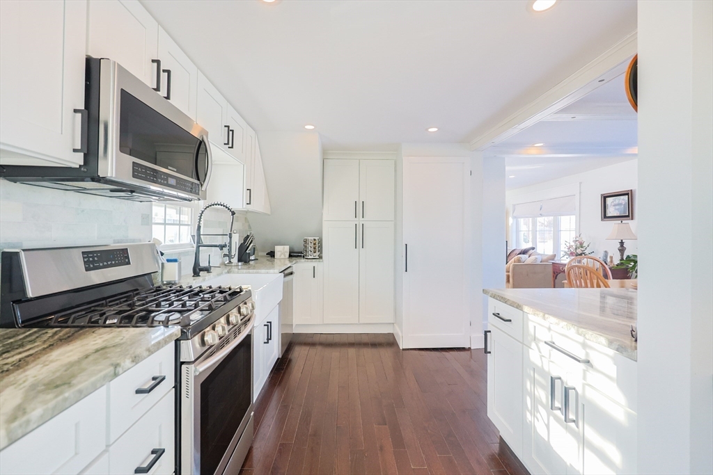 116 Island Street Marshfield, MA 02020 - Photo 12 of 40