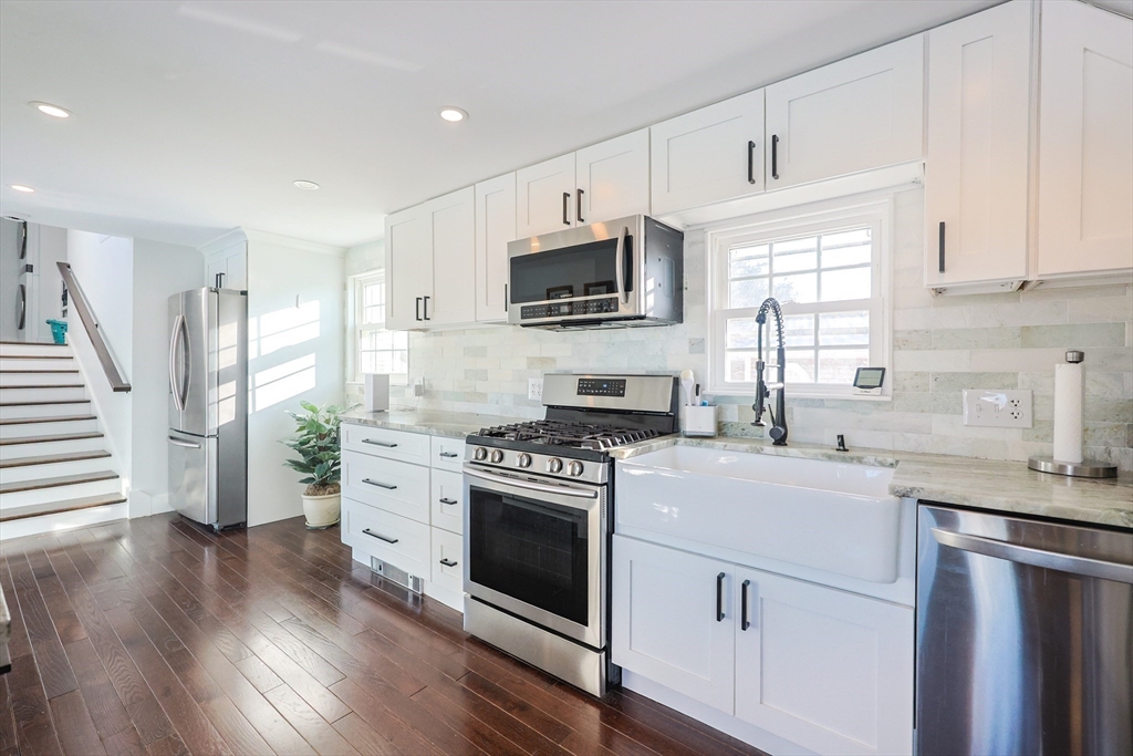 116 Island Street Marshfield, MA 02020 - Photo 9 of 40