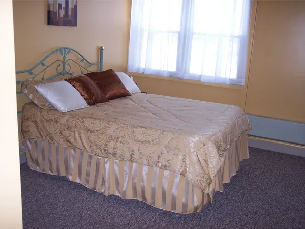 $735 | 350 Market Street, Johnstown, PA 15901