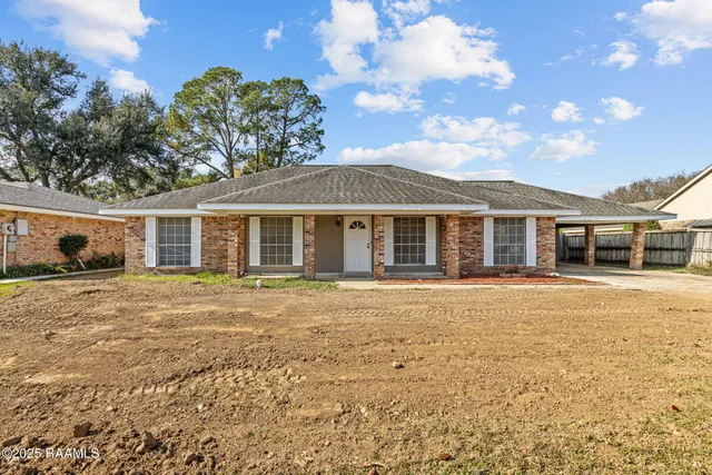 $215,000 | 216 Orgeron Drive, Lafayette, LA 70506