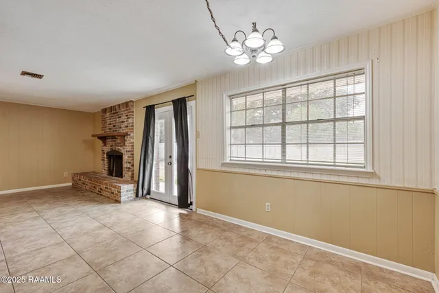 $215,000 | 216 Orgeron Drive, Lafayette, LA 70506