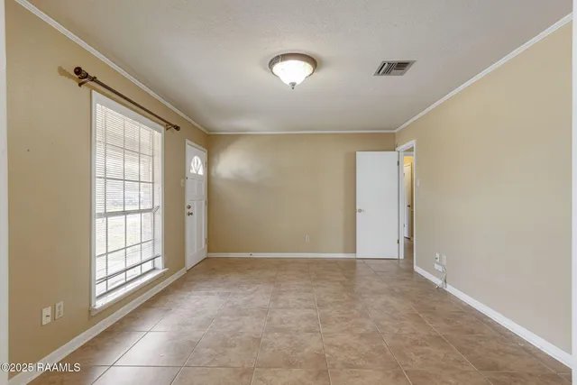 $215,000 | 216 Orgeron Drive, Lafayette, LA 70506