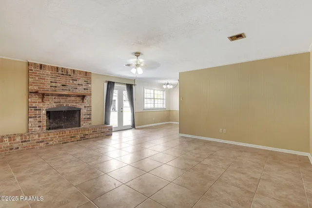 $215,000 | 216 Orgeron Drive, Lafayette, LA 70506