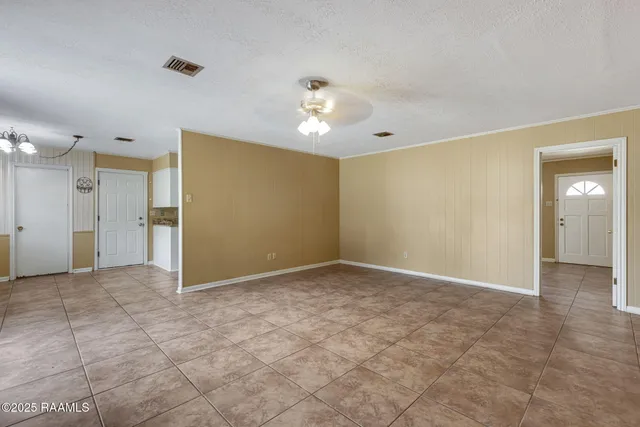 $215,000 | 216 Orgeron Drive, Lafayette, LA 70506