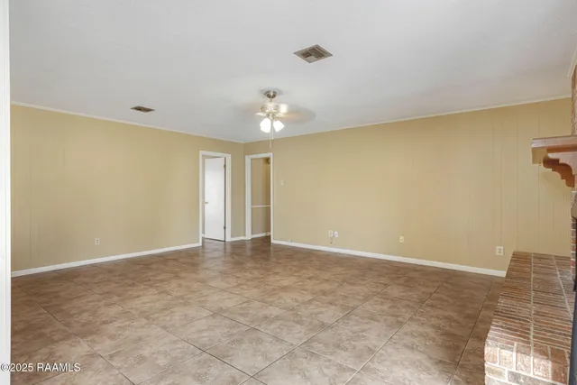 $215,000 | 216 Orgeron Drive, Lafayette, LA 70506