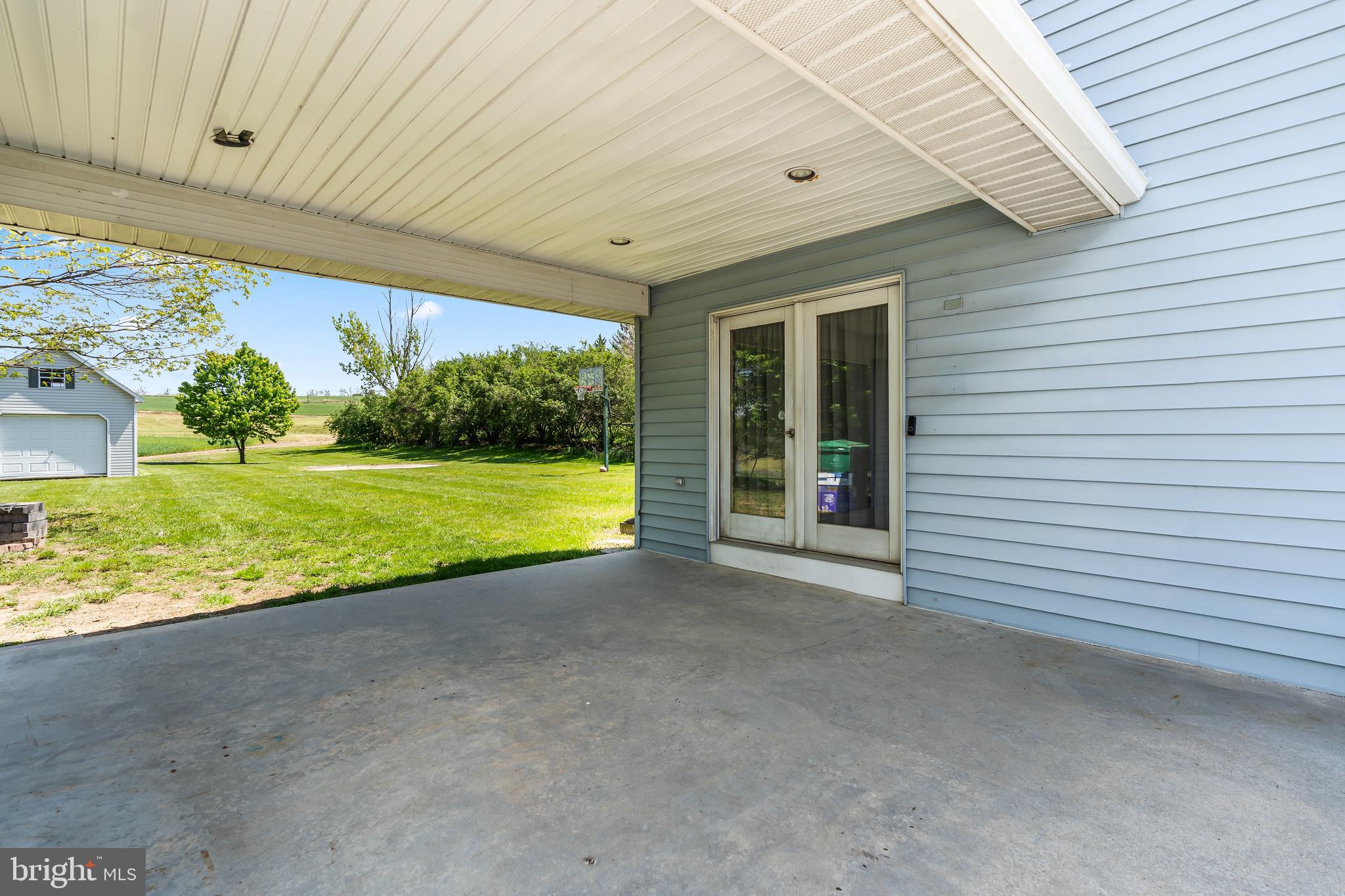 4495 Fort McCord Road Chambersburg, PA 17202 - Photo 32 of 33 Carport/breezeway