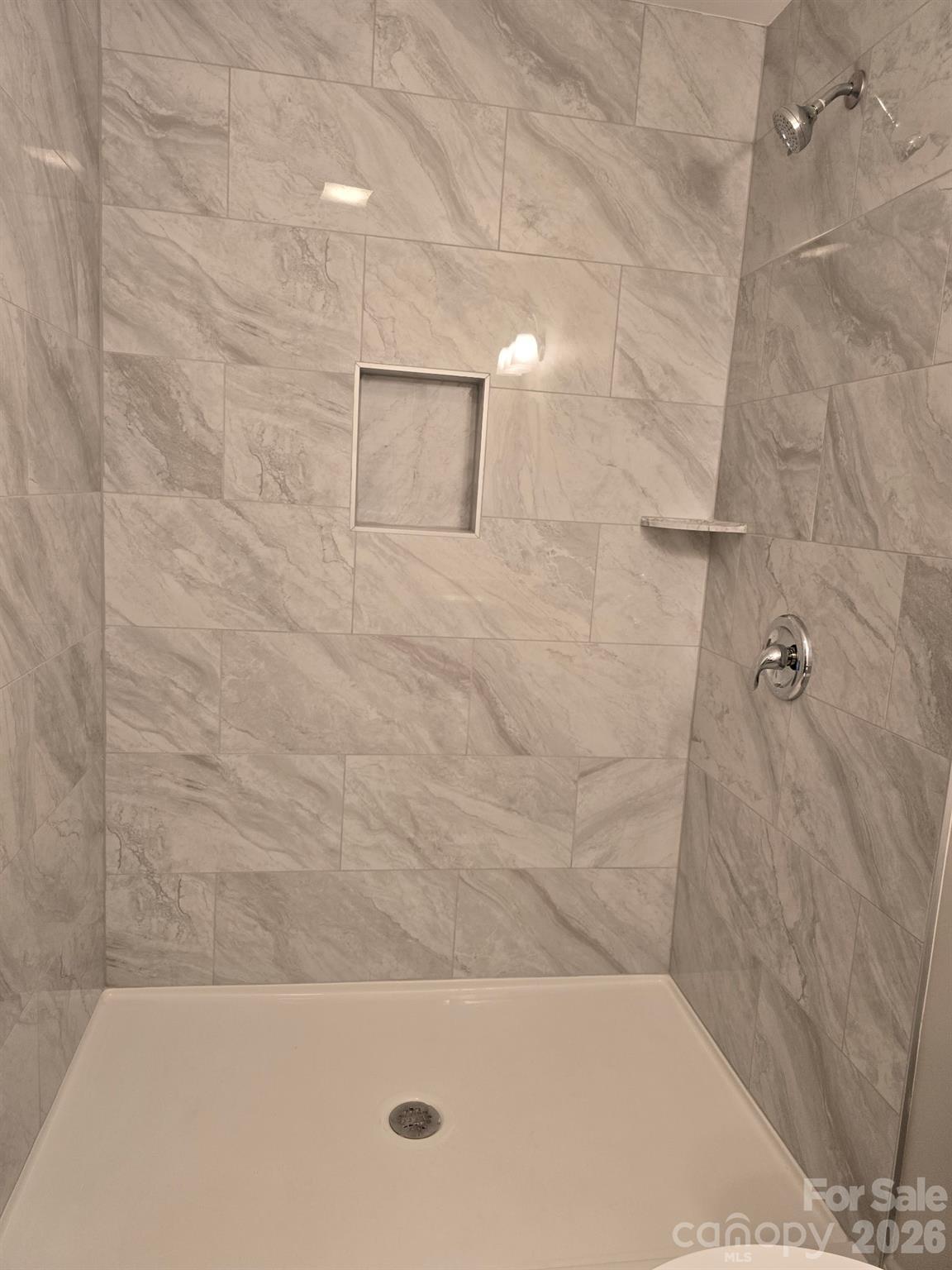 126 Sunset Drive Chester, SC 29706 - Photo 22 of 31 a bathroom with a bathtub