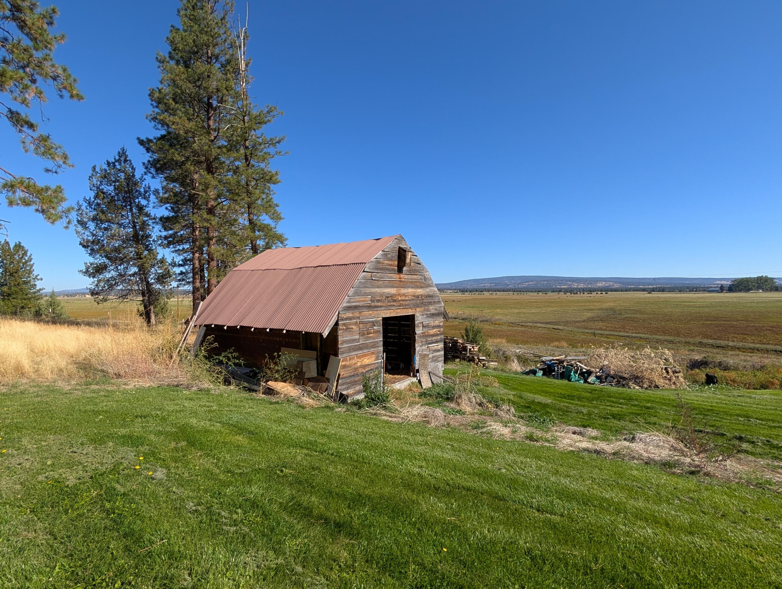 9844 West Langell Valley Road Bonanza, OR 97623 - Photo 18 of 25 PXL_20240926_172954016