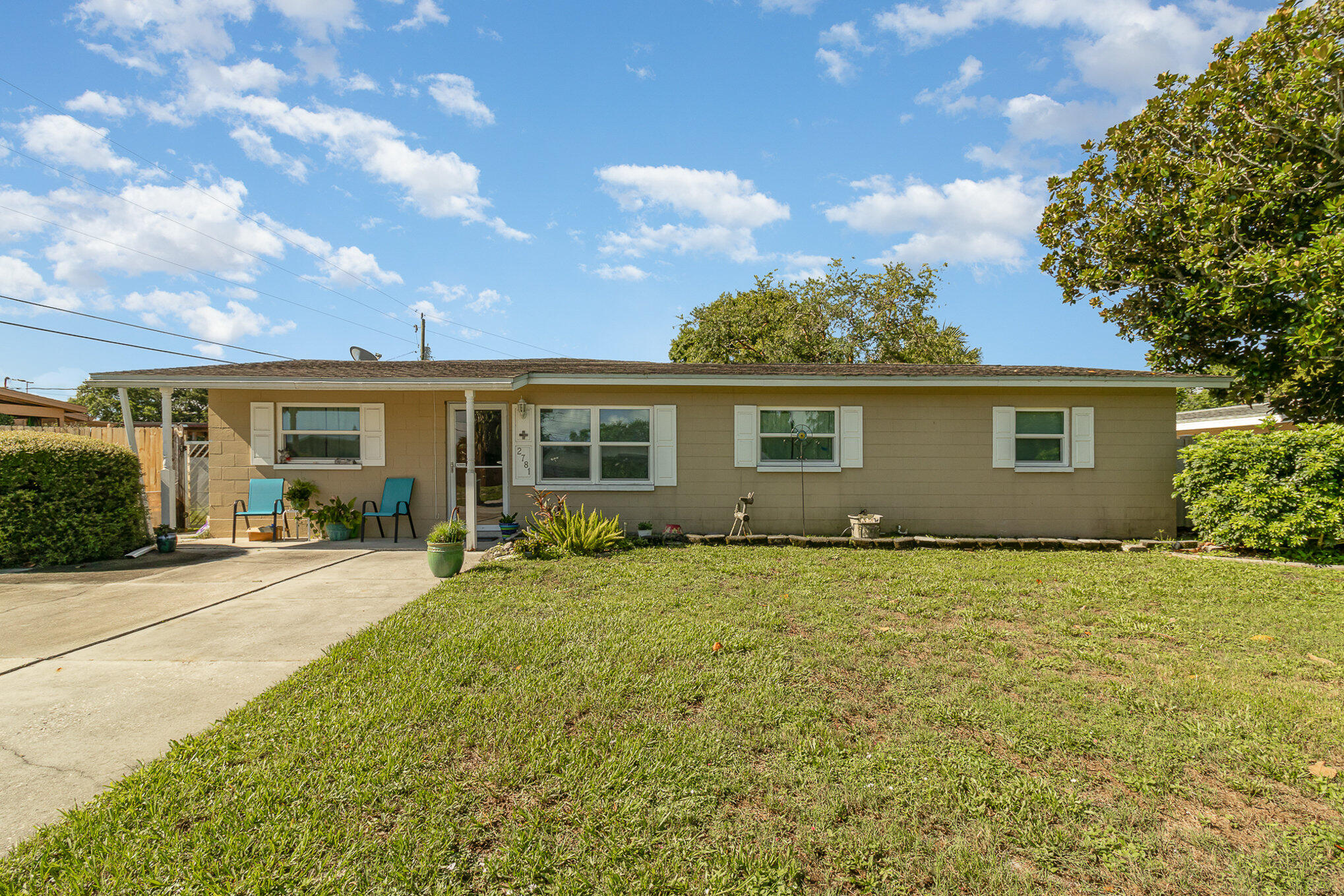 2781 Breeze Ridge Road Melbourne, FL 32935 - Photo 2 of 24 002_img_7605-edit