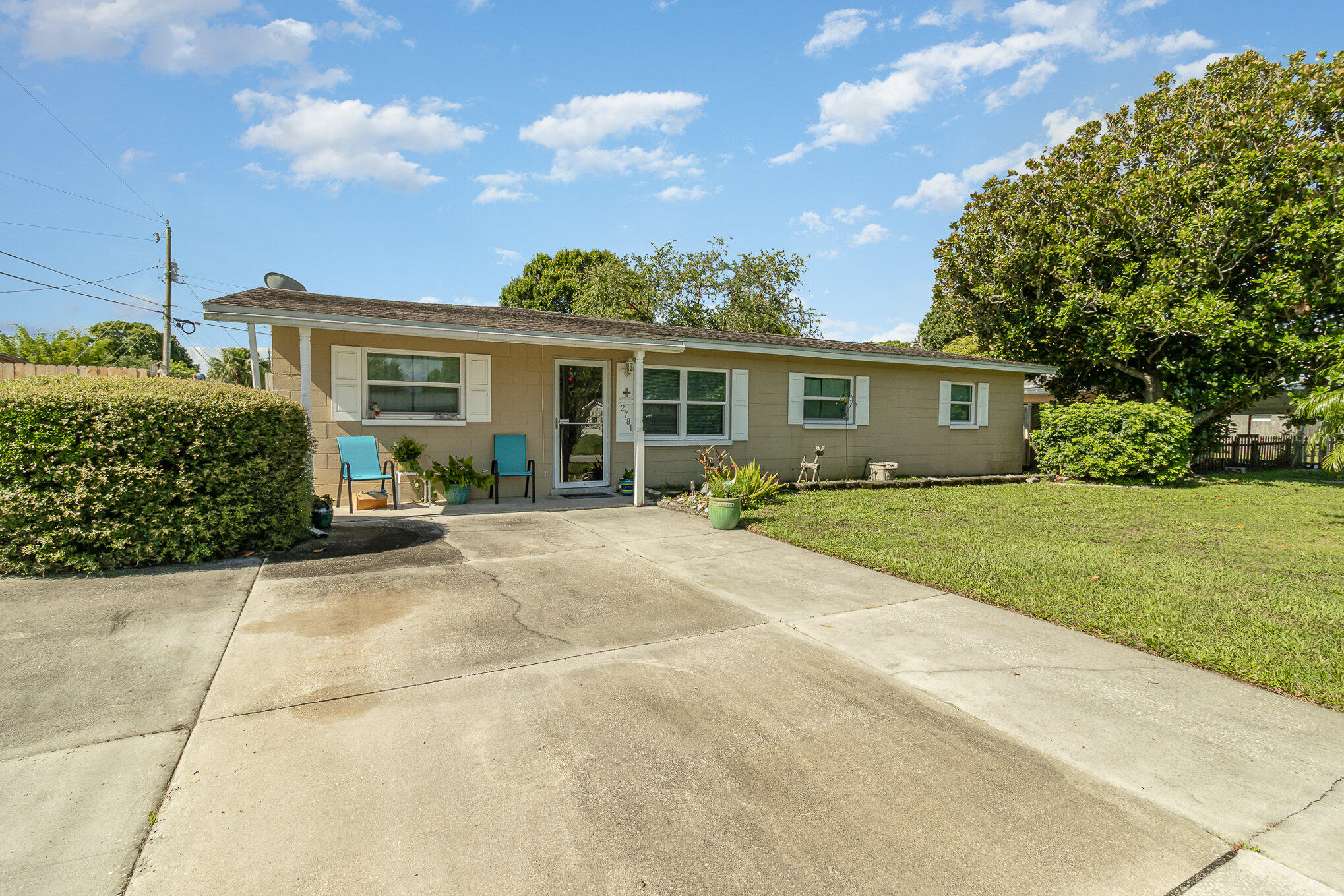 2781 Breeze Ridge Road Melbourne, FL 32935 - Photo 3 of 24 003_img_7603-edit