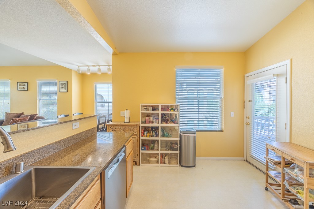 10550 West Alexander Road, Unit 2139 Las Vegas, NV 89129 - Photo 19 of 32 Gallery Image 19