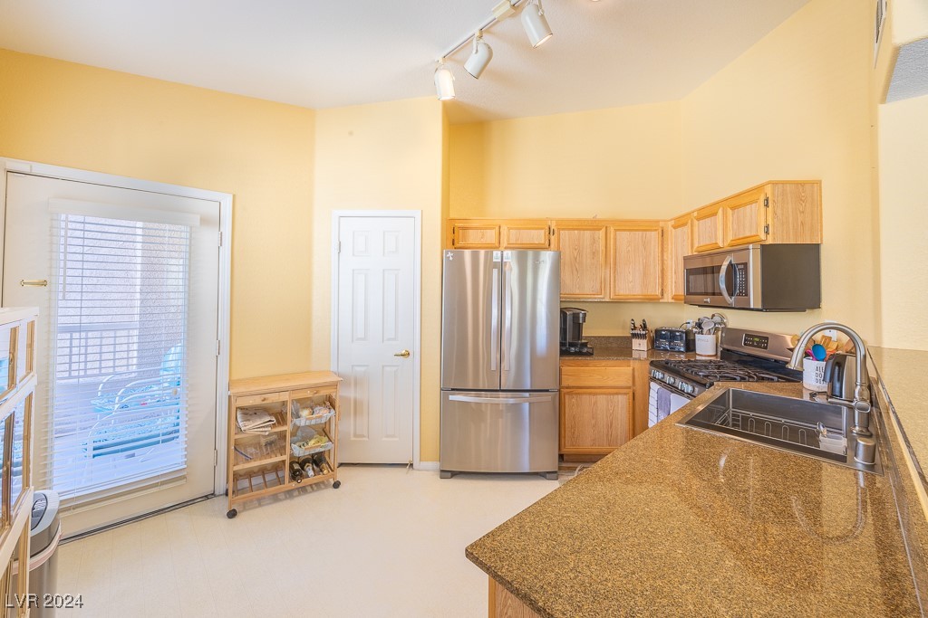 10550 West Alexander Road, Unit 2139 Las Vegas, NV 89129 - Photo 20 of 32 Gallery Image 20