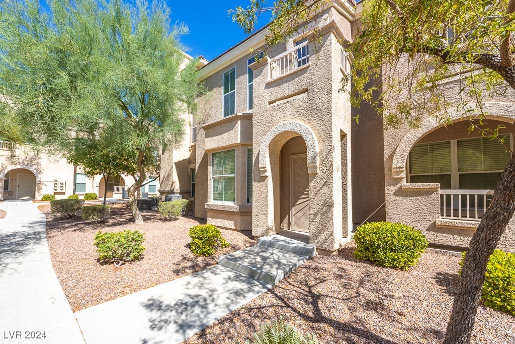 10550 West Alexander Road, Unit 2139 Las Vegas, NV 89129 - Photo 2 of 32 Gallery Image 2