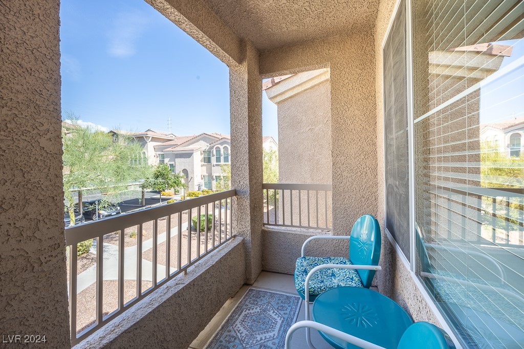 10550 West Alexander Road, Unit 2139 Las Vegas, NV 89129 - Photo 3 of 32 Gallery Image 3