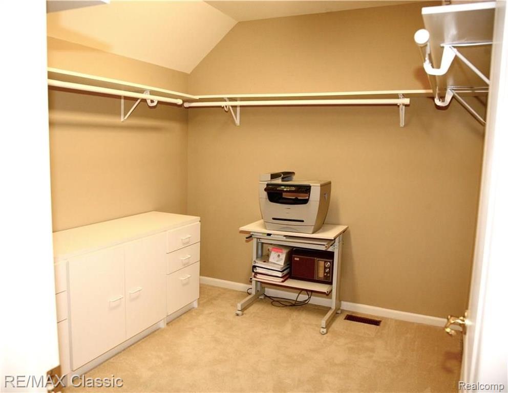 34028 Lyncroft Street Farmington Hills, MI 48331 - Photo 54 of 66