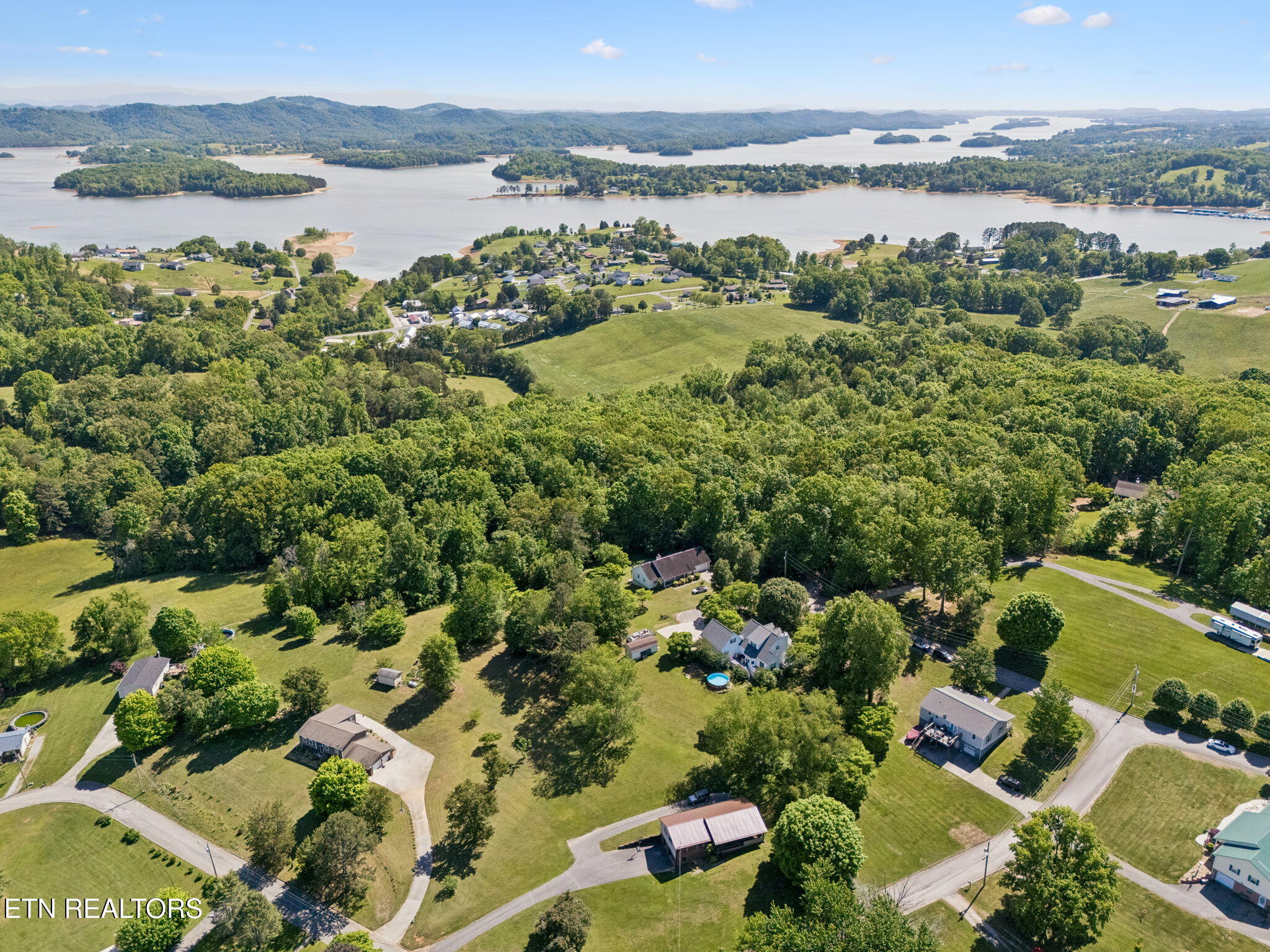 137 Meadow Run Bean Station, TN 37708 - Photo 39 of 42 58-137 Meadow Run - 058
