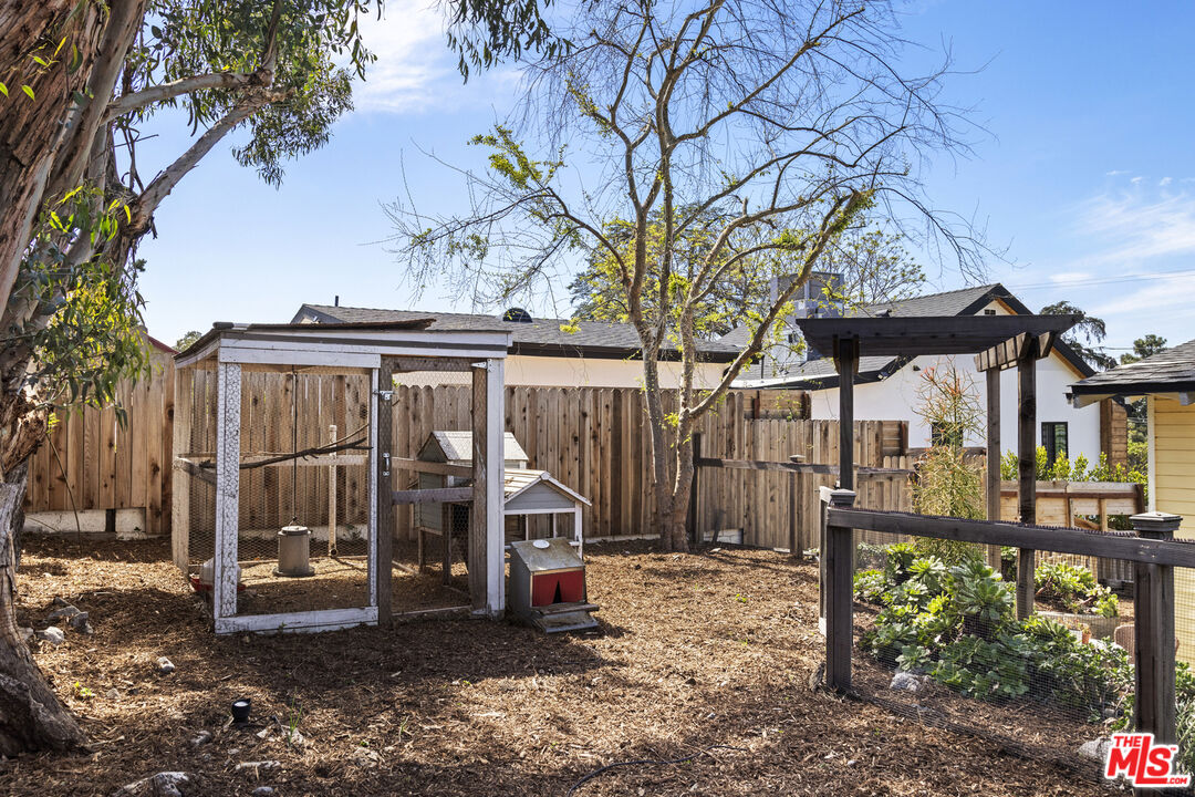 10536 Pinewood Avenue Tujunga, CA 91042 - Photo 32 of 33 a view of a barn with a yard