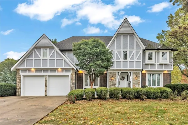 $655,000 | 510 Opera House Lane, Odessa, MO 64076