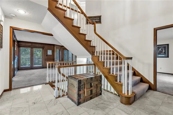 $655,000 | 510 Opera House Lane, Odessa, MO 64076