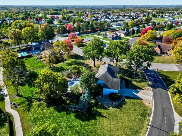 $655,000 | 510 Opera House Lane, Odessa, MO 64076