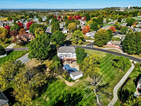 $655,000 | 510 Opera House Lane, Odessa, MO 64076