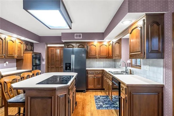 $655,000 | 510 Opera House Lane, Odessa, MO 64076