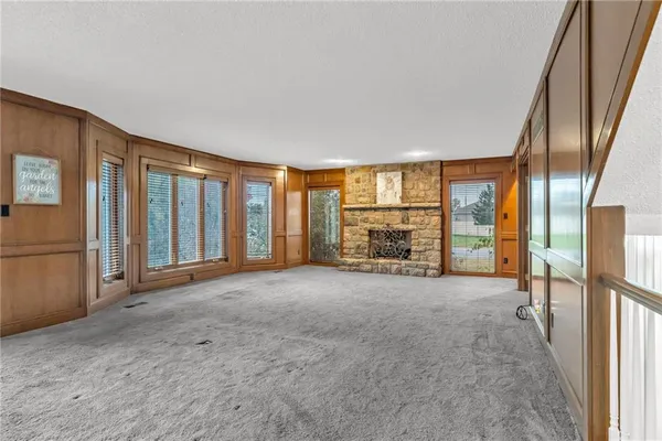 $655,000 | 510 Opera House Lane, Odessa, MO 64076