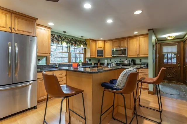 $639,000 | 73 White Oak Run, Dartmouth, MA 02747