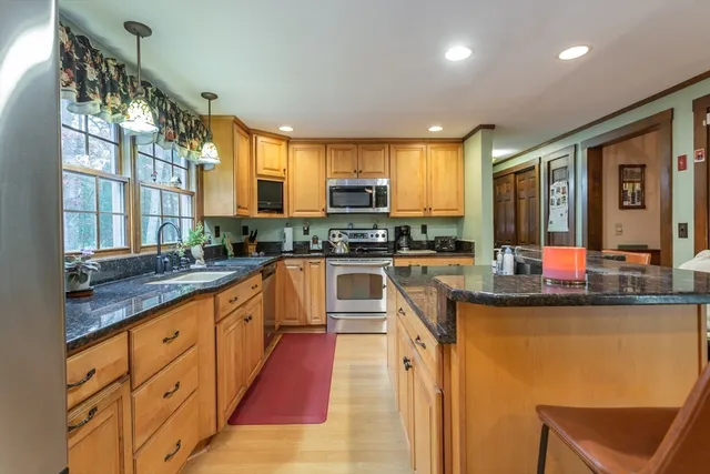 $639,000 | 73 White Oak Run, Dartmouth, MA 02747