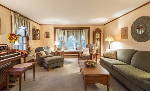 $639,000 | 73 White Oak Run, Dartmouth, MA 02747