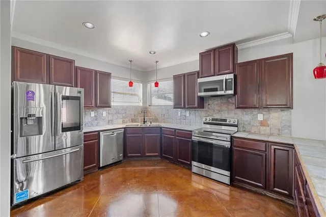 $525,000 | 341 North 8th Street, Ponchatoula, LA 70454