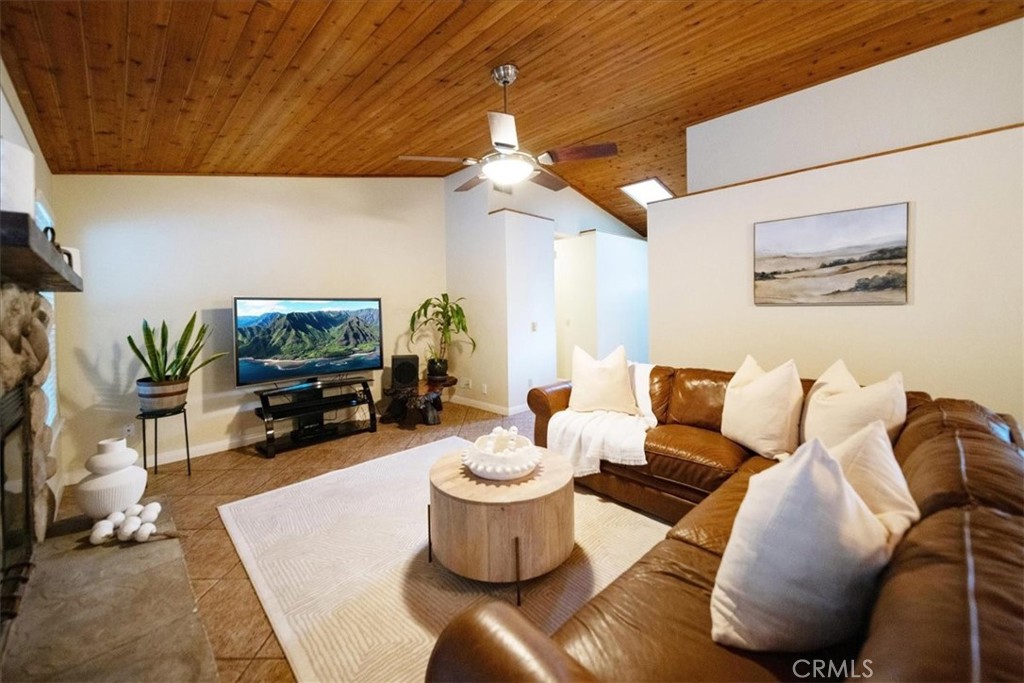 203 Rhesa Lane Fallbrook, CA 92028 - Photo 10 of 56