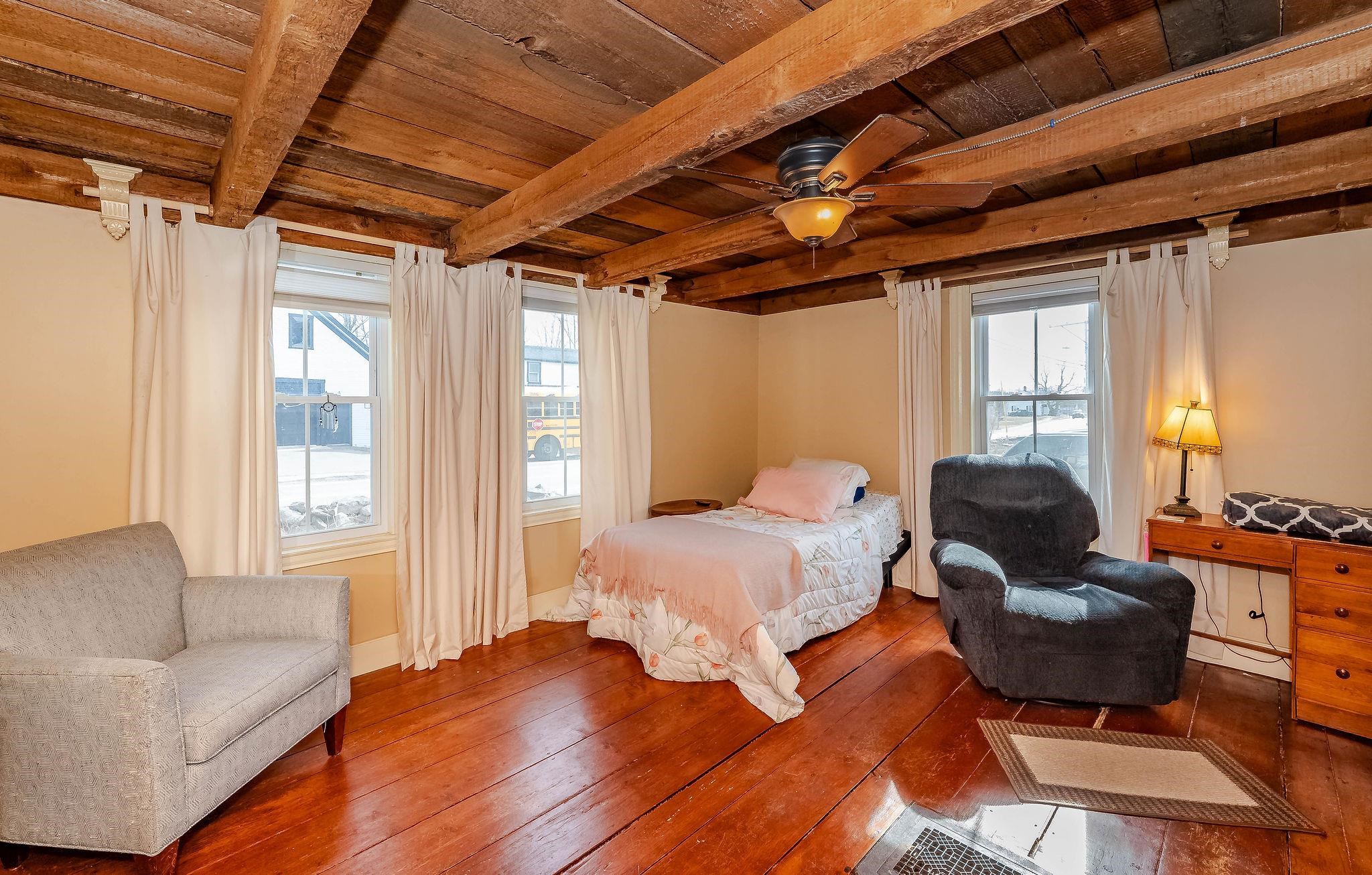 180 Main Street Wakefield, NH 03887 - Photo 14 of 60