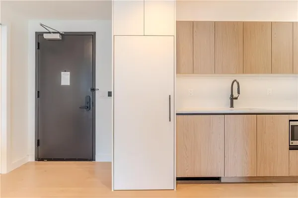 $868,000 | 1807 66th Street, Unit 5C | Bensonhurst