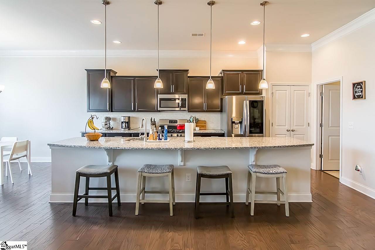 605 Waymeet Drive Greer, SC 29651 - Photo 9 of 32 Granite Countertop Island!