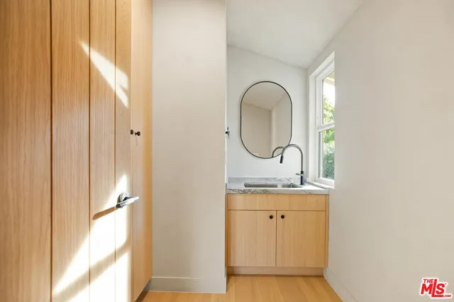 $1,695,000 | 5853 Keokuk Avenue, Woodland Hills, CA 91367