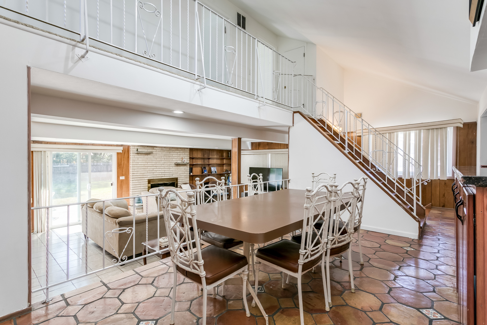 3729 Roth Terrace Skokie, IL 60076 - Photo 10 of 27 a view of a dining room with furniture