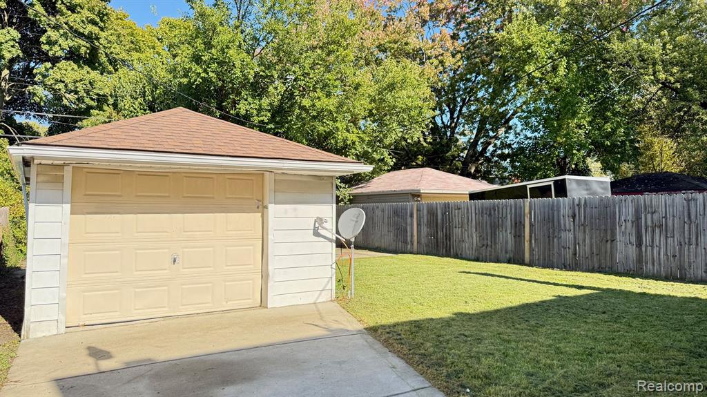 311 Amherst Street Inkster, MI 48141 - Photo 4 of 23