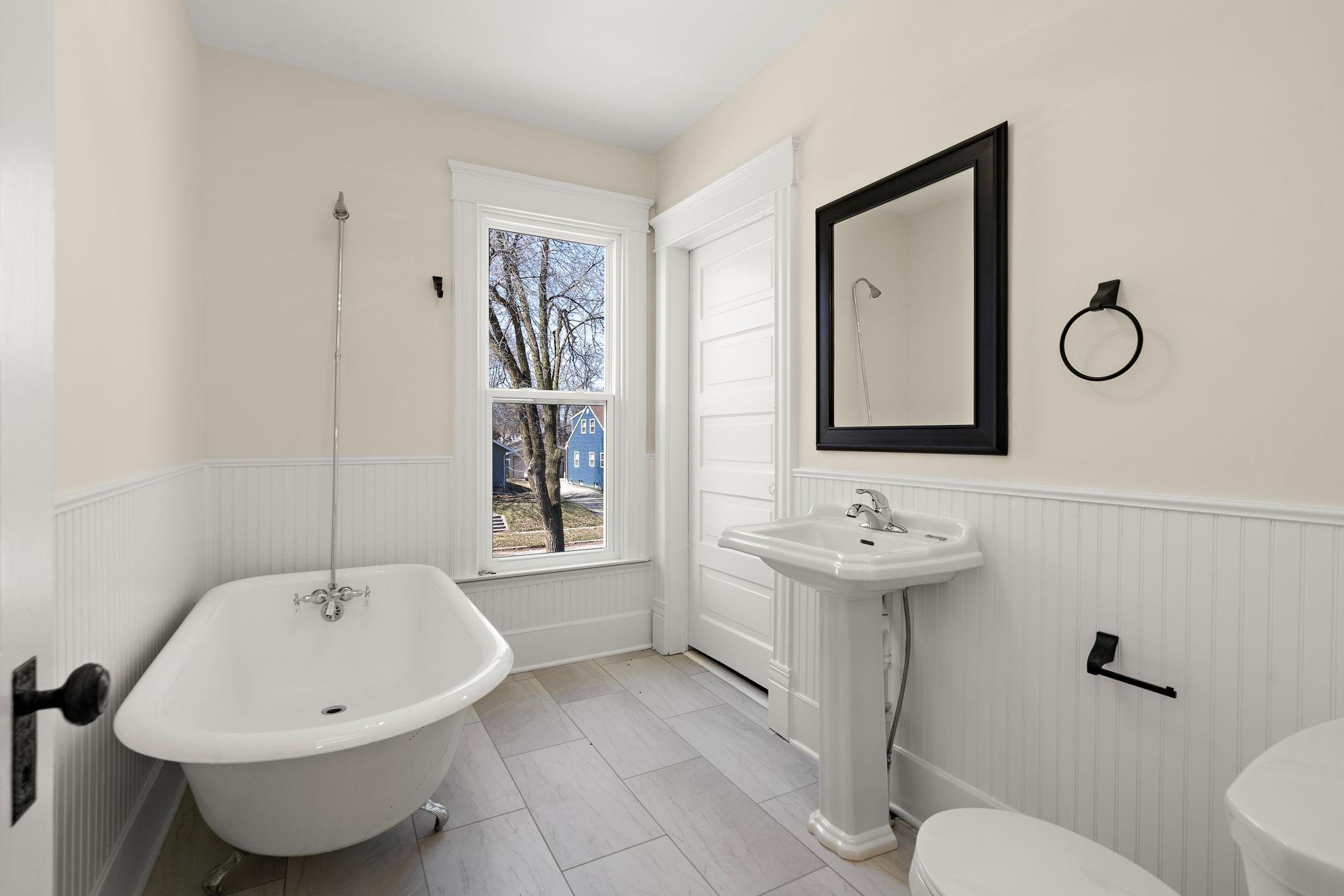 723 3rd Street Southwest Willmar, MN 56201 - Photo 22 of 39