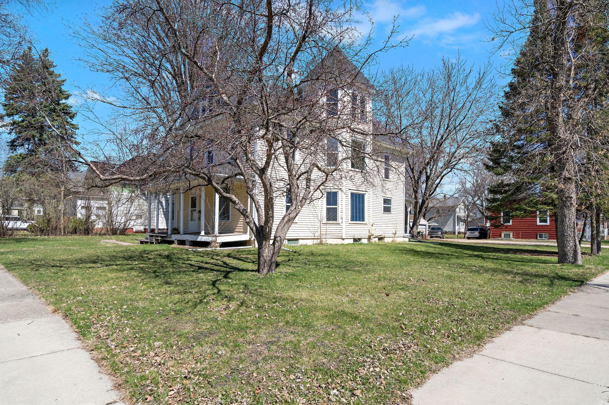 723 3rd Street Southwest Willmar, MN 56201 - Photo 31 of 39