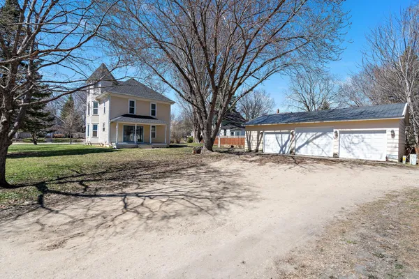$259,900 | 723 3rd Street Southwest, Willmar, MN 56201