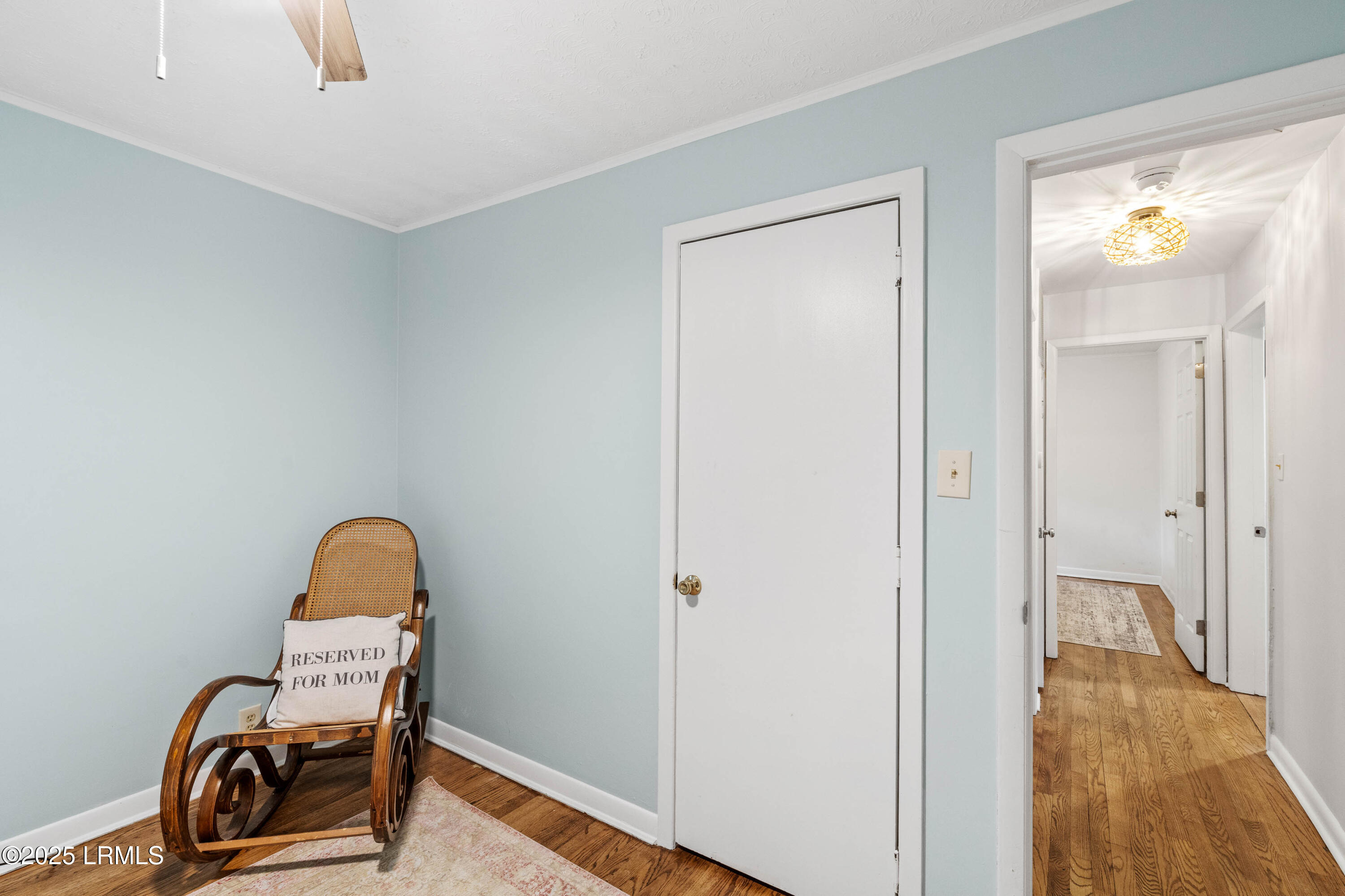 1607 Battery Creek Road Beaufort, SC 29902 - Photo 25 of 33 The coziest corner of the house