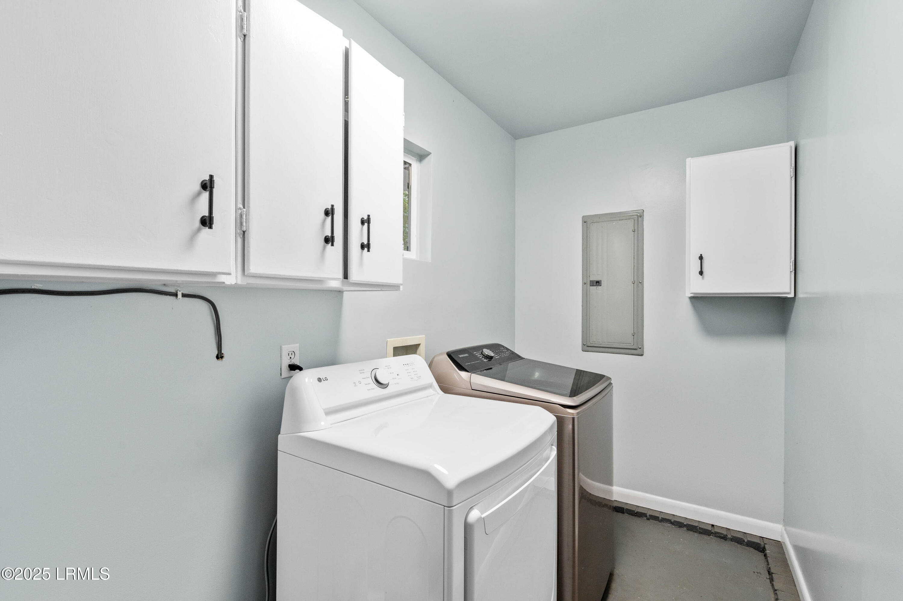 1607 Battery Creek Road Beaufort, SC 29902 - Photo 26 of 33 Designated Laundry Room