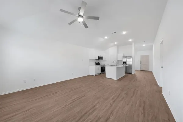 $1,950 | 230 Woodlands Boulevard, Terrell, TX 75160