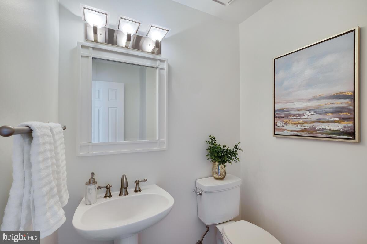 307 Ridgepoint Place Gaithersburg, MD 20878 - Photo 19 of 48 Gallery Image 19