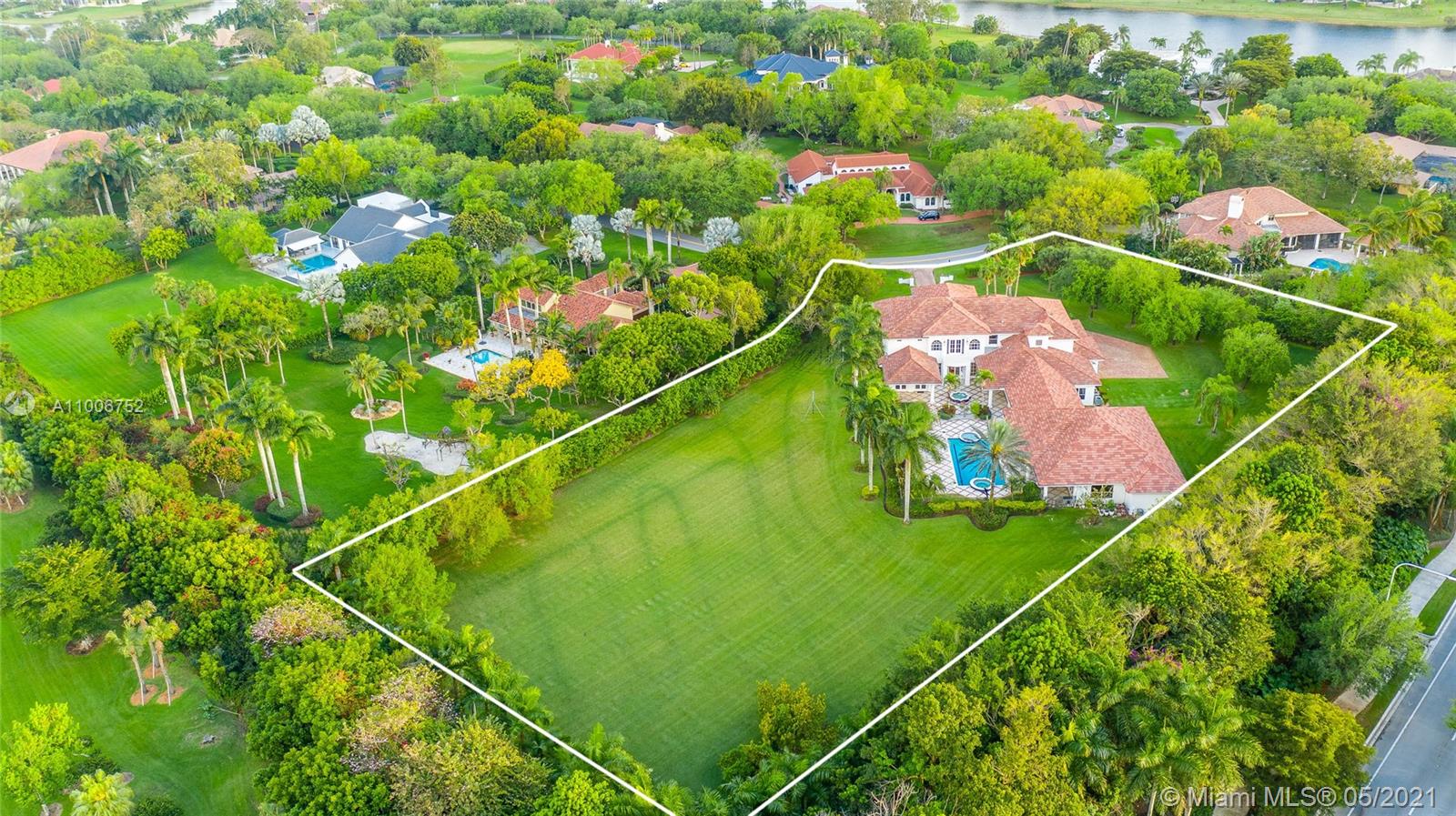 2920 Luckie Road Weston, FL 33331 - Photo 9 of 60 a view of a tennis court