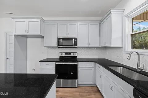 $329,900 | 73 Falls Riv Court, Broadway, NC 27505